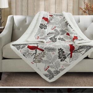 Virah Bella® Collection - Primitive Quilted Sherpa Throw - Cardinals